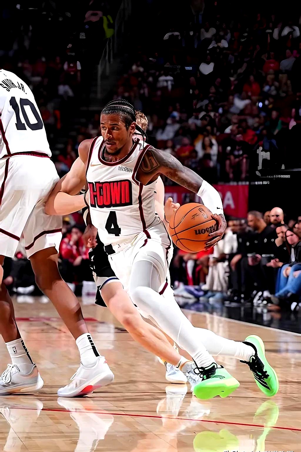 休斯敦火箭今晨完成体检，志在欧联名次提升，底气十足，年轻球员得到机会的简单介绍